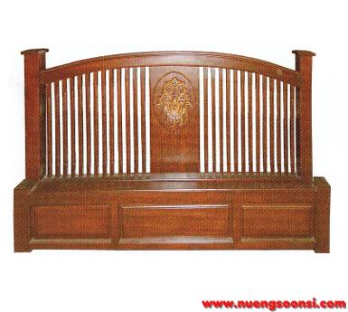 เตียงไม้สัก 6 ฟุต ลูกฟัก แกะลาย( K-281 )