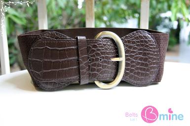 เข็มขัดยางยืดสีน้ำตาลเข้ม หัวเข็มขัดเหล็กสีทอง