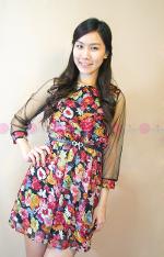 เดรสชีฟองสีดำลายดอกไม้ แต่งคอบัวหวานๆ 