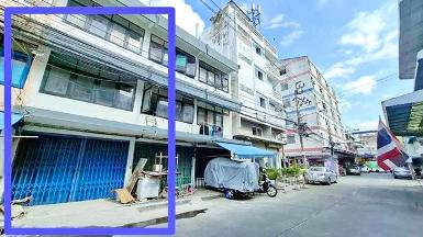 เอ็มไพร์ ทาวเวอร์ 1.7 กม. ให้เช่าตึกแถว 3 ชั้น แมคโคร สาทร 1.2 ก