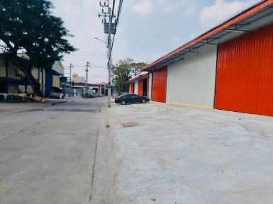 ให้เช่าอาคารโกดังสร้างใหม่ 560 ตรม ทำเลดี ใกล้รถไฟฟ้า ลาดพร้าว 91