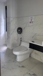 P2012 ให้เช่าอาคาร 4 ชั้น ริมถนนประดิษฐ์มนูธรรม เลียบด่วนเอกมัย