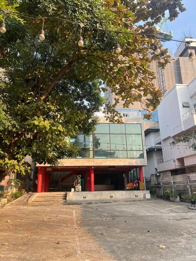 มีดาดฟ้า 905ตร.ม. ม.หอการ MRTสุทธิสาร 750ม. เช่าร้านอาหาร 2.5ชั้น