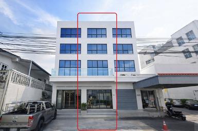 อาคาร 3.5ชั้น ให้เช่า 2นอนเดอะมอลล์ บางกะปิ 8 ถนนลาดพร้าว 117-121