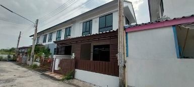  ขาย ทาวน์โฮม โครงการ ไอวี่ทาวน์ พนัสนิคม 