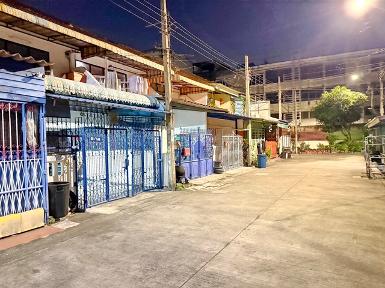  ทาวน์เฮ้าส์ให้เช่า 2 ชั้น 2นอน ใกล้ถนนกัลปพฤกษ์ Makro กำนันแม้น2