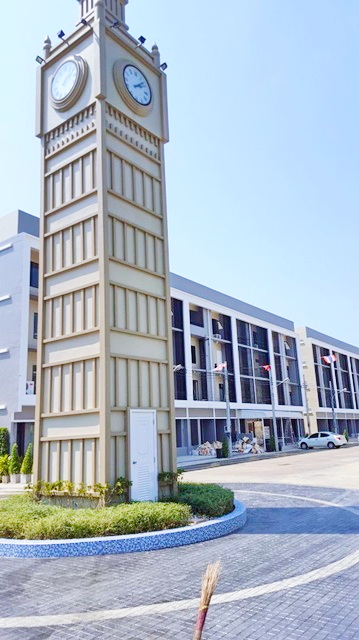 ทำเลถนนใหญ่ ให้เช่าอาคารพาณิชย์ 4ชั้น รามอินทรา 105-111 พระยาสุเร