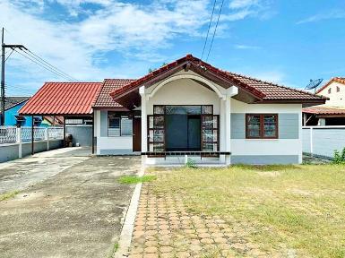  Lotus J Park ศรีราชา รร.ดาราสมุทร ศรีราชา 2.3กม. 3นอน 102ตร.วา.