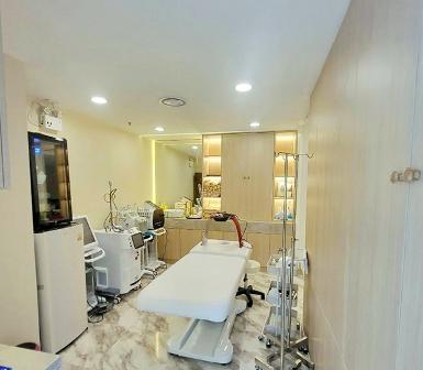 เทอร์มินอล 21 อโศก 650 ม. ทำเลใจกลางสุขุเซ้งขาดทุน คลีนิคความงาม 