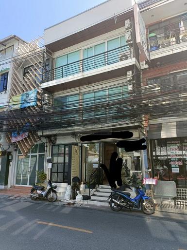 ขายอาคารพาณิชย์ 3 ชั้น สร้างใหม่ 270 ตรม. สีลมซอย 3 หลังธนาคารกรุ