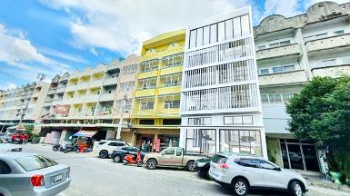 อาคารโชว์รูม ให้เช่า 5.5ชั้น 2คูหาพร้อมทำธุรกิจ MRTไทรม้า 250ม.