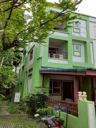 ให้เช่าทาวน์โฮม 3 ชั้น หลังมุม 4 นอน แฮปปี้แลนด์แกรนวิลล์ ลาดพร้า