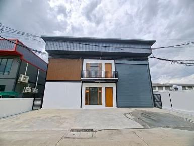 ให้เช่าออฟฟิศพร้อมโกดัง 300 ตรม. 90 ตรว. นวมินทร์ 111 - ลาดพร้าว 