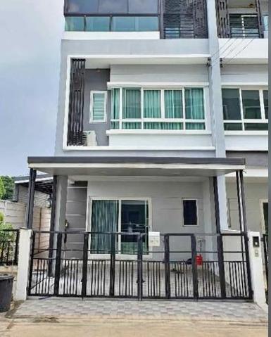 ขายทาวน์โฮม 3 ชั้น หมู่บ้านเดอะริคโค้ ทาวน์ วัชรพล ใกล้ Pleanary 