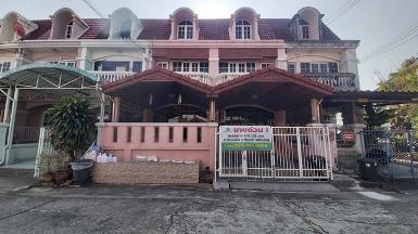 ขายทาวน์เฮ้าส์ 3 ชั้น หมู่บ้านบุษราคัมริมน้ำ บางกอกน้อย กรุงเทพฯ