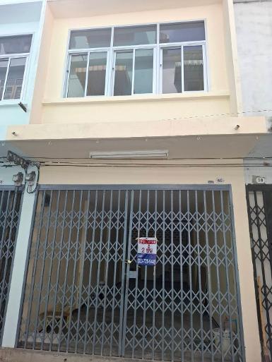 ขายห้องแถว 2 ชั้น ถนนตากสินซอย 22 ใกล้สถานีรถไฟฟ้าสำเหร่ 