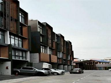  Home Office สไตล์ Modern Luxury Loft 