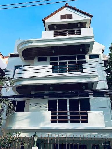 ให้เช่าบ้านเดี่ยว4ชั้น ย่านพร้อมพงษ์ ซอยสุขุมวิท31 ใกล้ BTS พร้อม