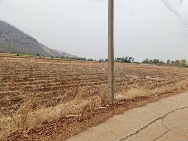 เดือนแห่งความรักหาทรัพย์สวยสักแปลง ขาย/เช่า ที่ติดภูเขาเมืองนครสว