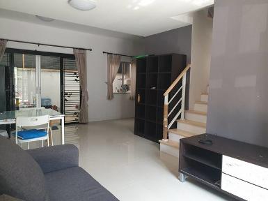 ขายด่วน ทาวเฮ้าส์ 18 ตร.ว. ราคา 3 ลบ. 3นอน2น้ำเดอะคอนเนค 2 