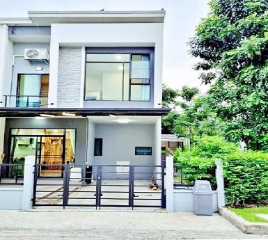 พหลโยธิน 2 ชั้น หลังมุม BTS สายหยุด 2.4 กม.ให้เช่าทาวน์โฮมPleno