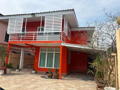 ให้เช่าบ้านเดี่ยว 4 ห้องนอน ลาดพร้าว69 หน้าปากซอยมี MRT ลาดพร้าว 