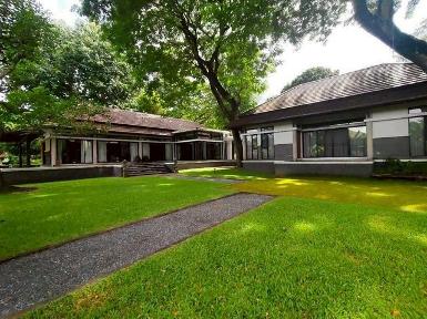 ขาย 26 ล้าน 384 ตรว. สันทราย บ้านทำเลทอง พร้อมสวนร่มรื่นขนาดใหญ่