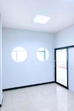 ให้เช่าอาคารพาณิชย์ 4ชั้น  23 ตร.วา 370 ตร.ม ซอยฉลองกรุง 25-35 PT