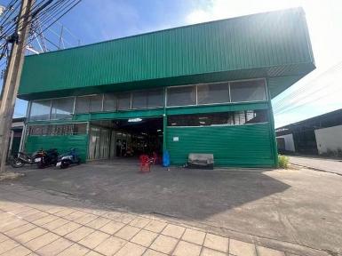 ให้เช่าโกดัง เนื้อที่ 1 ไร่กว่า ซ.เสรีไทย 40 ติดถนนใหญ่ ใกล้ moro