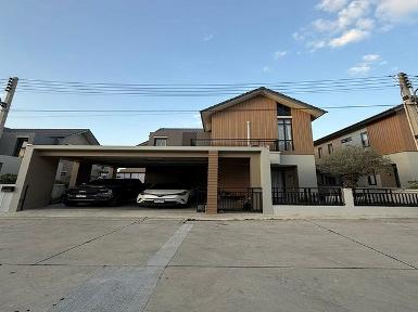 ขายบ้านหรู หนองมน บางแสน Golden Privet Phase 2 พร้อมอยู่