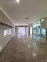 ให้เช่าสำนักงาน 3 ชั้น ซอยเพชรบุรี 47 ย่านพระราม 9 ใกล้ MRT เพชรบ