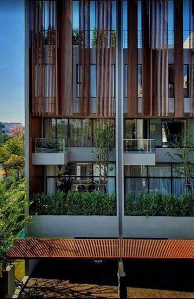 P1887 ขายให้เช่า ทาวน์โฮม 4 ชั้น โครงการ เดอะ พาร์ค เลน สุขุมวิท 