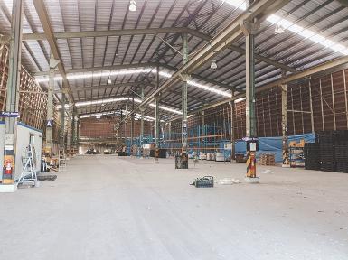 ให้เช่าโกดังขนาดใหญ่ 2,300 ตร.ม. วิภาวดีรังสิต 64 ใกล้สนามบินดอนเ