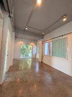 P1958 ให้เช่าโฮมออฟฟิศ ดาดฟ้า 750 ตรม. ซอย เพชรบุรี 47 ย่านเพชรบุ