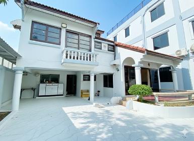 BTSอ่อนนุช 1.8กม. ARL หัวหมาก บ้านเ2 ชั้น ใหม่ 300 ตร.ม.อ่อนนุช1