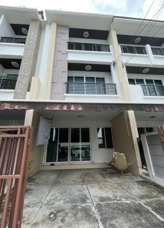 ให้เช่าทาวน์โฮม 3 ชั้น บ้านกลางเมือง ลาดพร้าว 71 นาคนิวาส 34