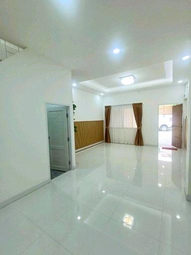 โรงเบียร์เยอรมันตะวันแดง Central EastVille4.45กม.รามอินทรา 190ม.