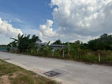 ขายที่ดินเปล่า 4ไร่ 3 งาน 15 ตร.ว ซอยชัยพฤกษ์2สนามกีฬา 