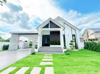 ขายบ้านพูลวิลล่า 143ว. 5น4น แกรนด์แคนยอน น้ำแพร่ หางดง เชียงใหม่