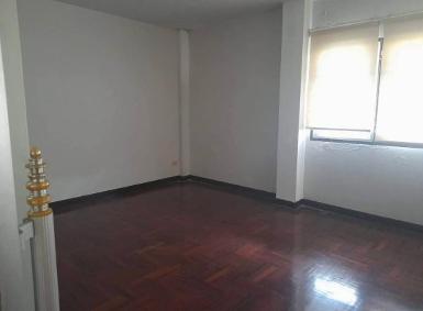 ให้เช่าทาวน์โฮม 4 ชั้น หลังมุม รัชดา ลาดพร้าว 