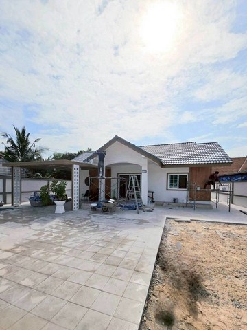 ขายบ้านเดี่ยวรีโนเวทใหม่ แหล่งชุมชน ตะเคียนเตี้ย บางละมุง ชลบุรี 