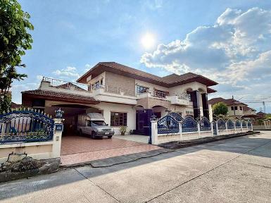 ขาย 9.5 ล้าน 160 ตรว. บ้านหลังใหญ่ 2 ชั้น สันทราย น้ำไม่ท่วม