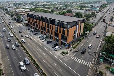 ร้านกาแฟ ร้านสักตกแต่งแล้ว พรีเมี่ยม 3.5 ชั้น อาคารพาณิชย์ ถูกที่