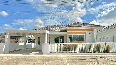 ขายด่วน! บ้านเดี่ยวใหม่ใกล้นิคมลำพูน 3 นอน 2 น้ำ ราคาเพียง 2.5 ล้