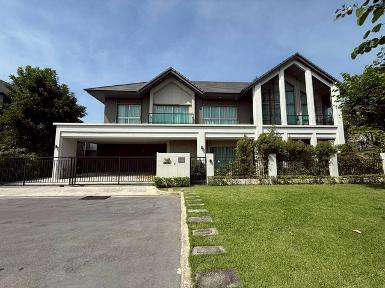 บางกอก บูเลอวาร์ด ซิกเนเจอร์ ลาดพร้าว-เสรีไทย