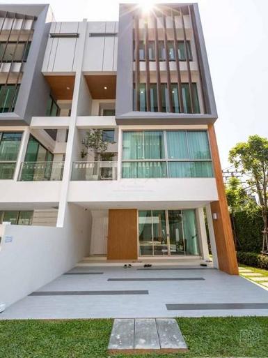 ขายโฮมออฟฟิศ3.5ชั้น ควอลิเทีย สุขุมวิท62 สไตล์ Modern ใกล้ BTS บา