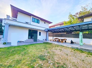 นานาชาติ RIS รามคำแให้เช่า คฤหาสน์ใหญ่ที่สุดหมู่บ้าน 5นอน ลด 50% 