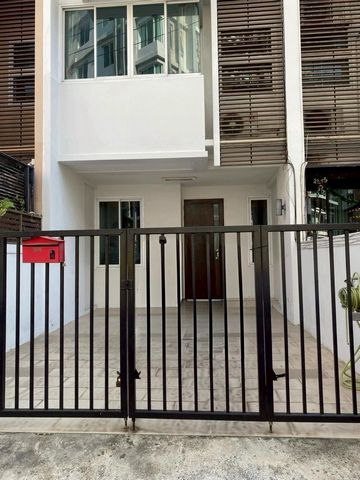 ให้เช่า/ขาย 12 ล้าน สุเทพ ตึก 3 ชั้น ทำเลดี ใจกลางเมือง เดินทางส