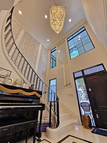 RENTบ้านหรู Nantawan พระราม9 ทำเลดี บรรยากาศส่วนตัว 5ห้องนอน 