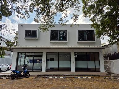 ให้เช่าพื้นที่ชั้นล่าง 220 ตรม. วิภาวดี 62 ใกล้มูลนิธิกระจกเงา วิ